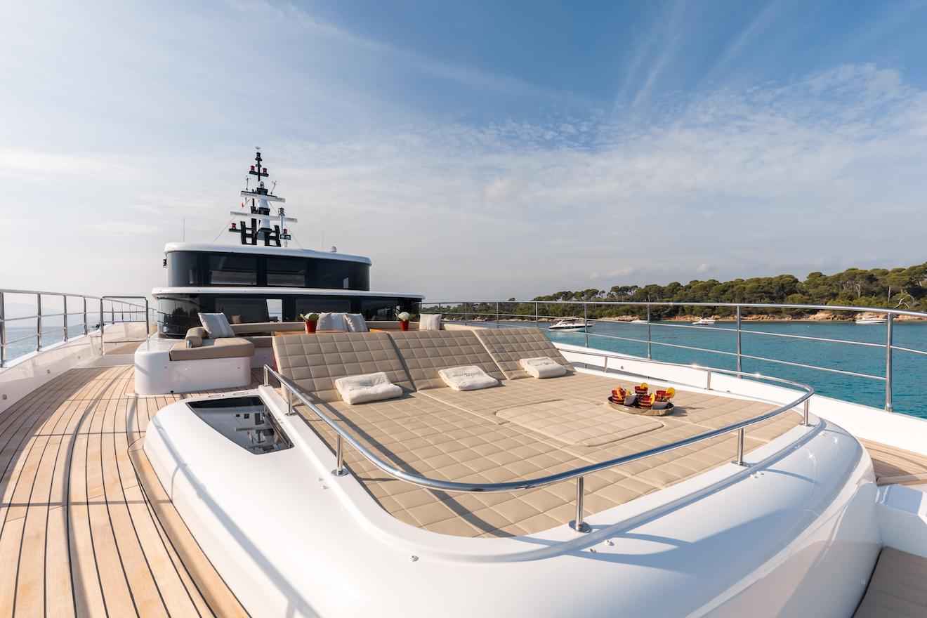 Super Yacht Charters on OneWorld - ForeDeck - Australia